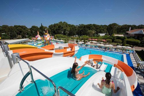 সম্পর্কে সর্বশেষ কোম্পানী কেস হোটেল ওয়াটার পার্ক