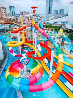 Customized Theme Gigantic Water House Aqua Playground with 1200 Riders Capacity and Hot-Dip Galvanized Steel