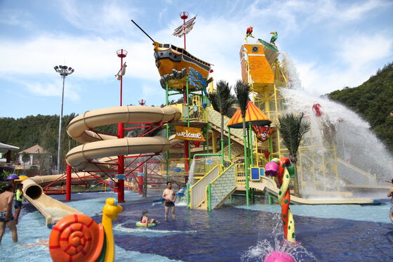 Medium Water Play Structure with Hand-laid Fiberglass Flume and Hot-dip Galvanized Steel Structure for Turnkey Support