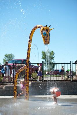 Children's Water Play Equipment with Hot-Dip Galvanized Steel Structure, Corrosion-Resistant Fiberglass Flume, and Shallow Water Safety Design